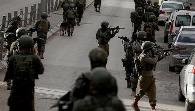 İsrail ordusundan Filistinlilerin evlerine baskın