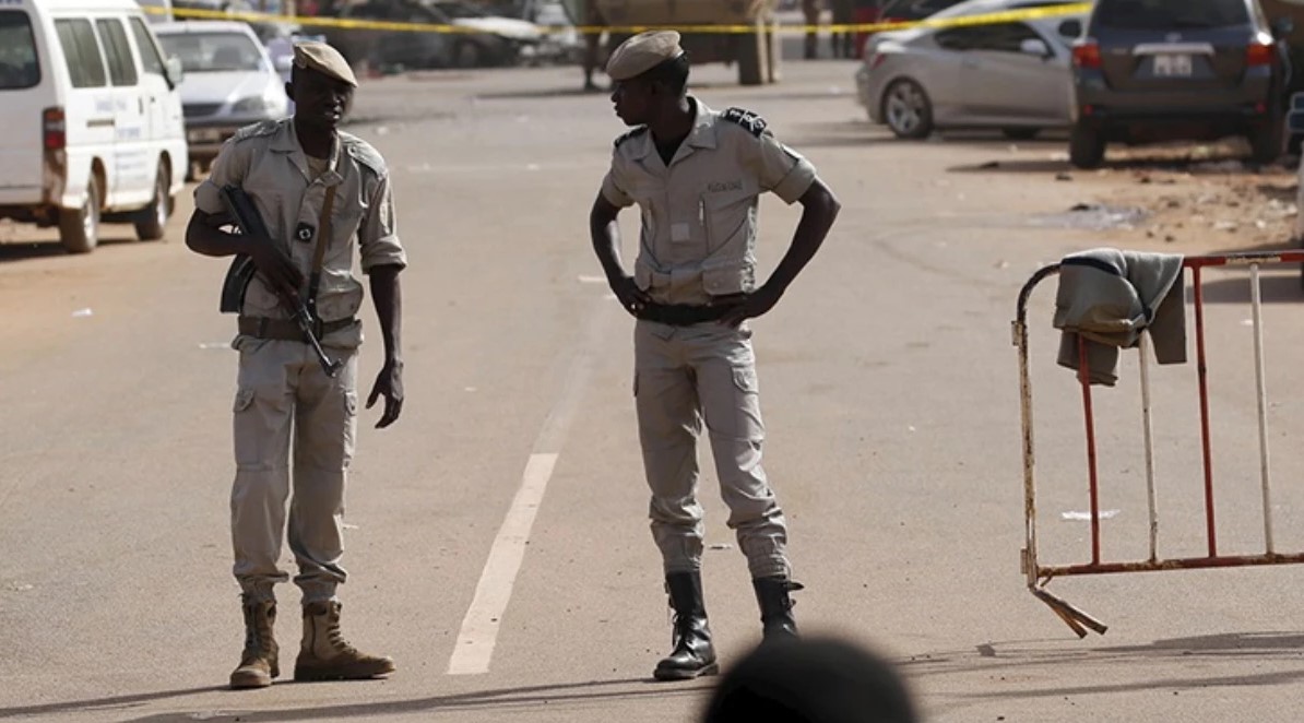 Burkina Faso daki cami saldırısında 14 kişi hayatını kaybetti