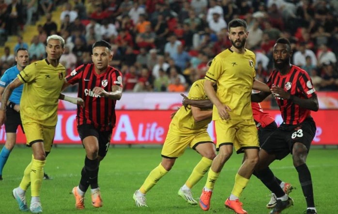 Gaziantep FK, ligdeki ilk galibiyetini aldı