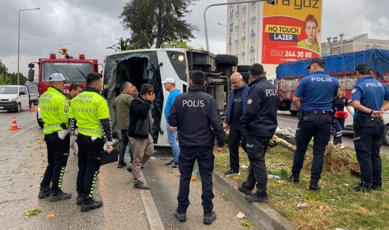 Antalya da feci kaza! 19 yaralı