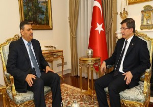 Başbakan Davutoğlu, Hicab ı kabul etti!