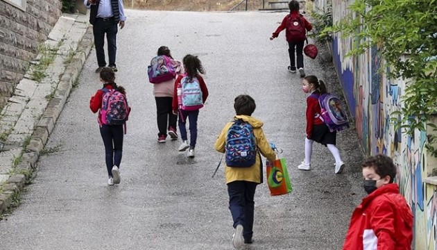 Meteorolojiden turuncu kodlu uyarı: O şehrin 6 ilçesinde okullar 1 gün tatil