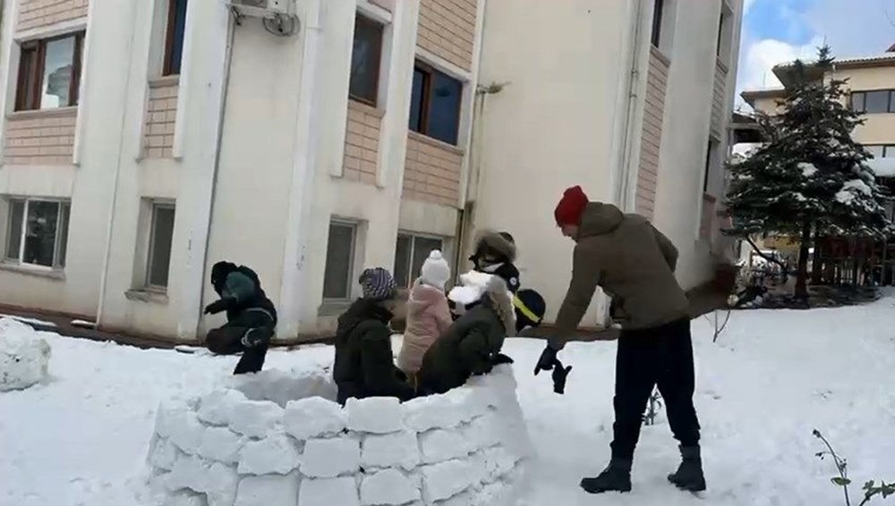 Eskimolara özenip iglo ev yaptılar