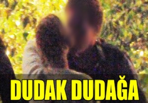 ŞOK!! Ünlü Yönetmen ve Oyuncu Dudak Dudağa Yakalandı!