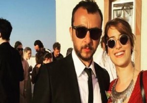 Hazal Kaya ve Ali Atay dan  Biz sevgiliyiz  pozu...