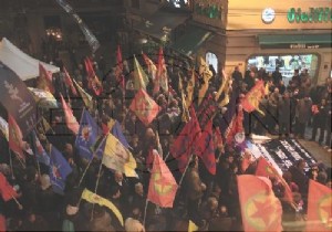 Beyoğlu’ndaki IŞİD protestosuna polis müdahalesi!