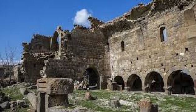 Binbir Kilise 19. yüzyıldaki depremle yıkılmış