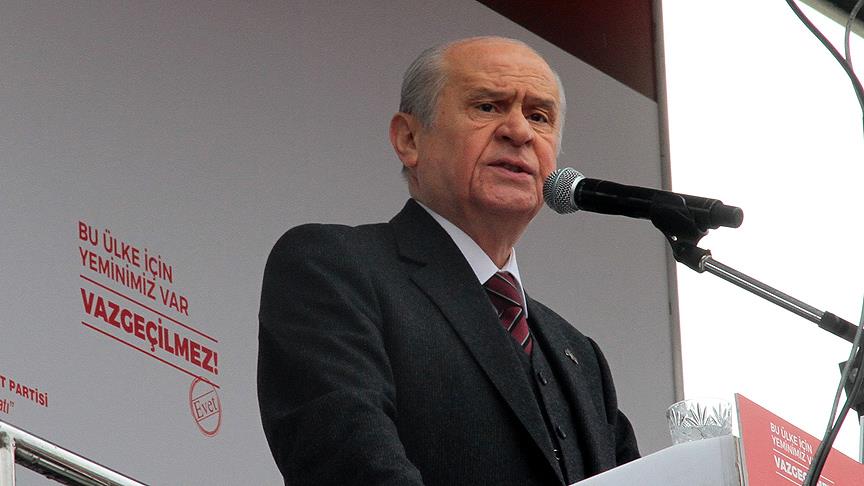 MHP den  evet  mitingi