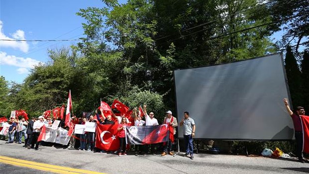 Miting esnasında Pensilvanya da neler oldu?