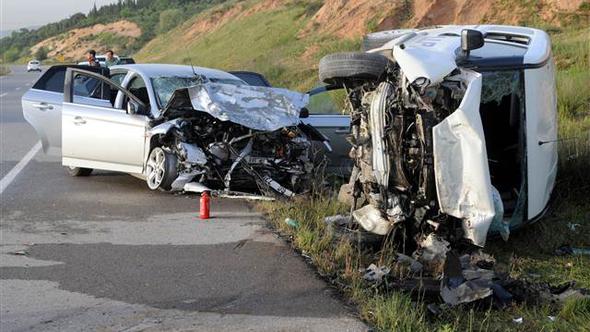 Kocaeli ve Hatay da feci kaza