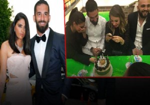 Arda Turan sevgilisin doğum gününü kokoreççide kutladı!