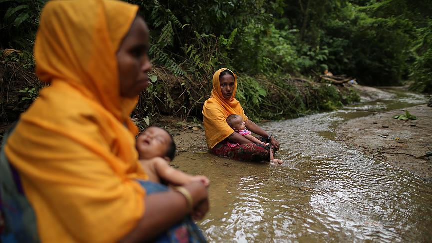 Arakan dan kaçışta doğumlar sürüyor