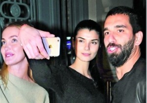 Arda Turan ın yeni sevgilisi mi var?