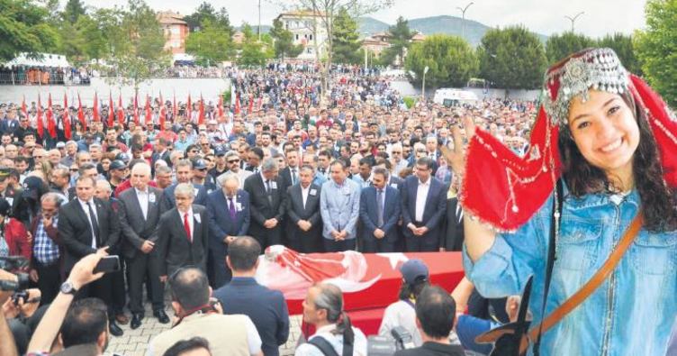 Şenay öğretmen duvağıyla uğurlandı