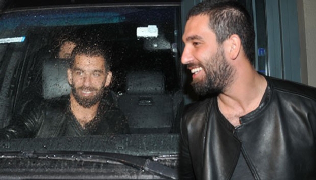 Arda Turan İstanbul gezmelerinde...