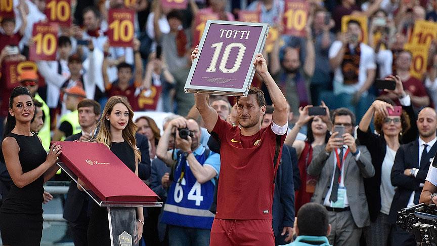 Totti, Roma da yönetici olacak