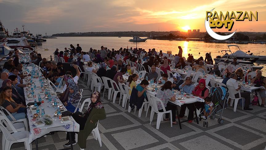 İBB den büyük iftar