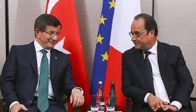 Davutoğlu, Hollande ile görüştü!