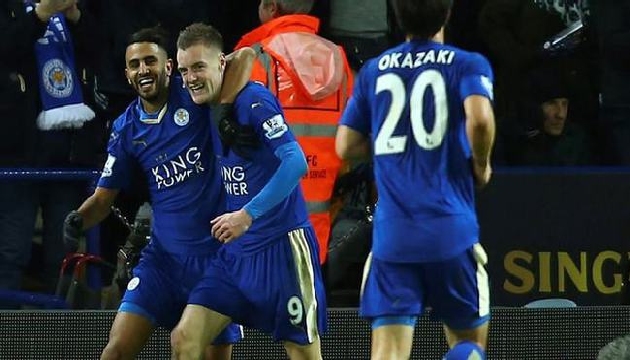 Leicester City liderliği elden bırakmıyor!