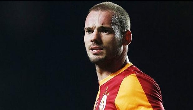 Sneijder gidiyor mu?