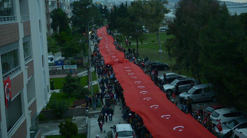 1919 metre Türk bayrağı açıldı