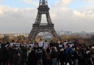 Fransa-Paris te Ferguson gösterisi düzenlendi!