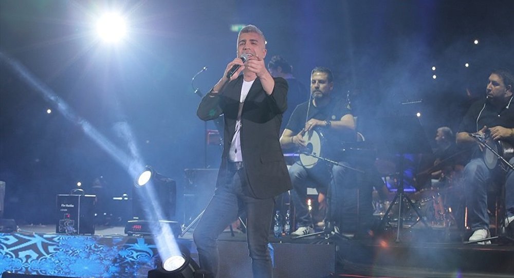 Özcan Deniz İsrail de konser verdi