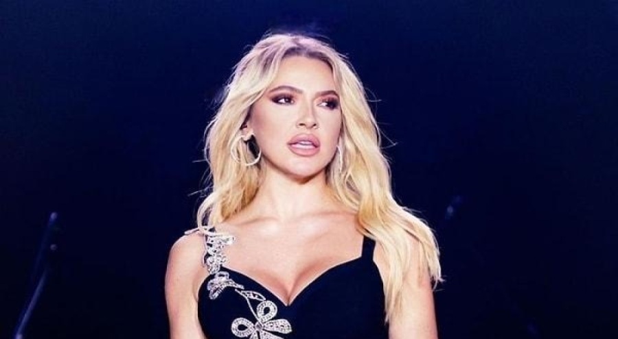 Hadise ağladığı anları paylaştı!