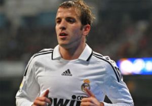 Santos a Karşılık Van Der Vaart