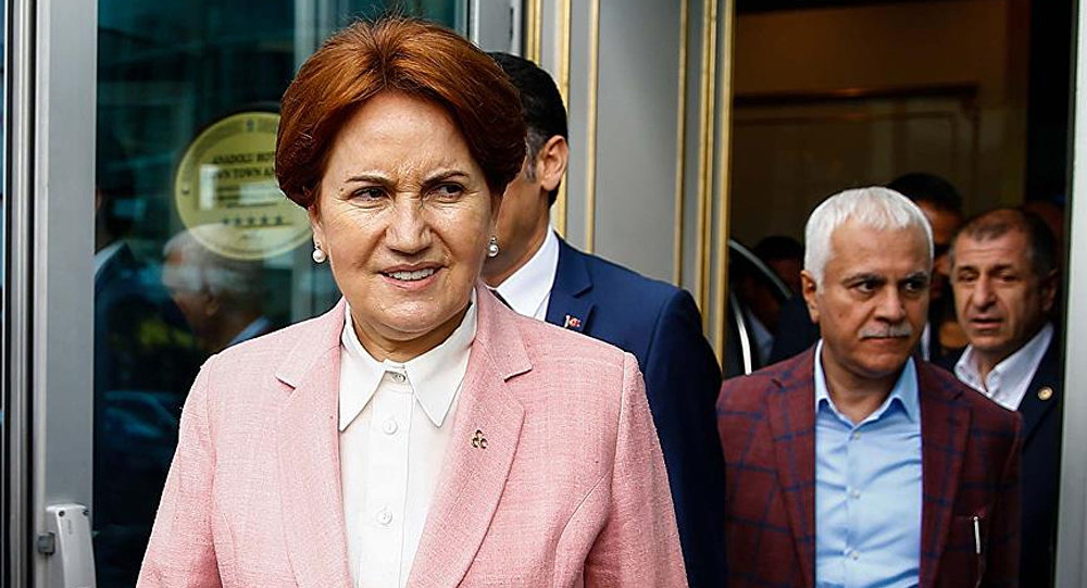 Akşener den Aziz Atatürk açıklaması