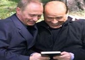 Putin den Berlusconi yi Bayıltan Hediye