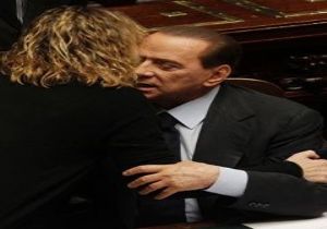 Berlusconi Oylamadan Zaferle Çıkacağından Emin