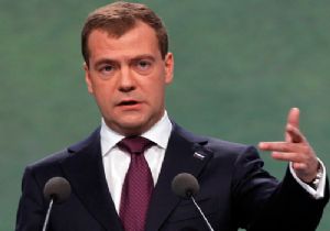 MEDVEDEV DEN TEHDİT GİDİ UYARI: