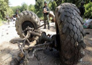 Tayland da Bombalı Saldırı: 8 Asker Öldü!