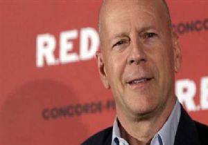 Bruce Willis Reklamına İngiltere de Yasak!