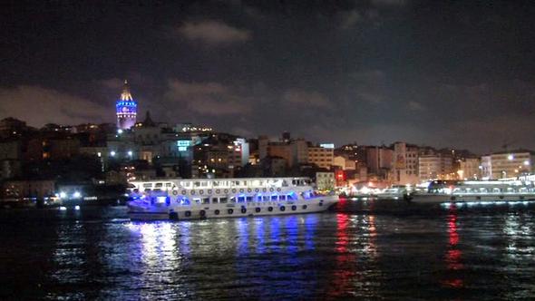 İstanbul maviye büründü