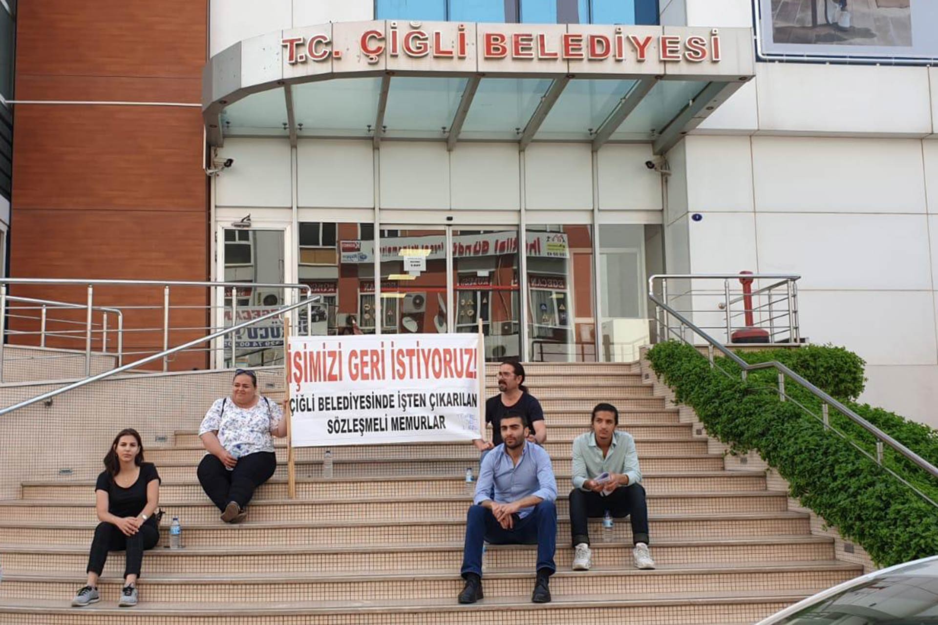 Çiğli Belediyesinden çıkarılan işçilerle ilgili Bakanlıktan açıklama