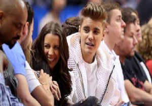 Selena Gomez Duymasın! Justin Bieber basketbol maçında yuhalanınca...