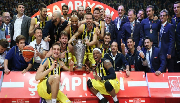 Şampiyon Fener!