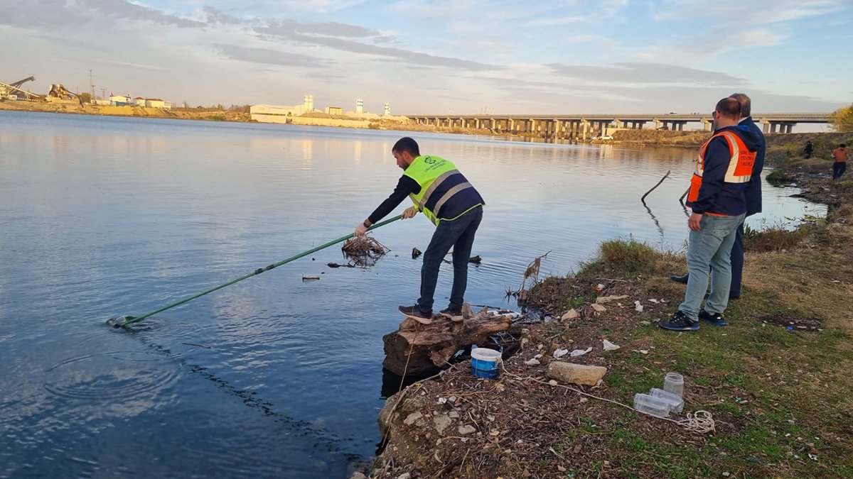 Meriç Nehri nde köpüklenme iddiası