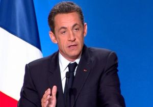 Sarkozy, Dışişleri Bakanı na Sahip Çıktı!