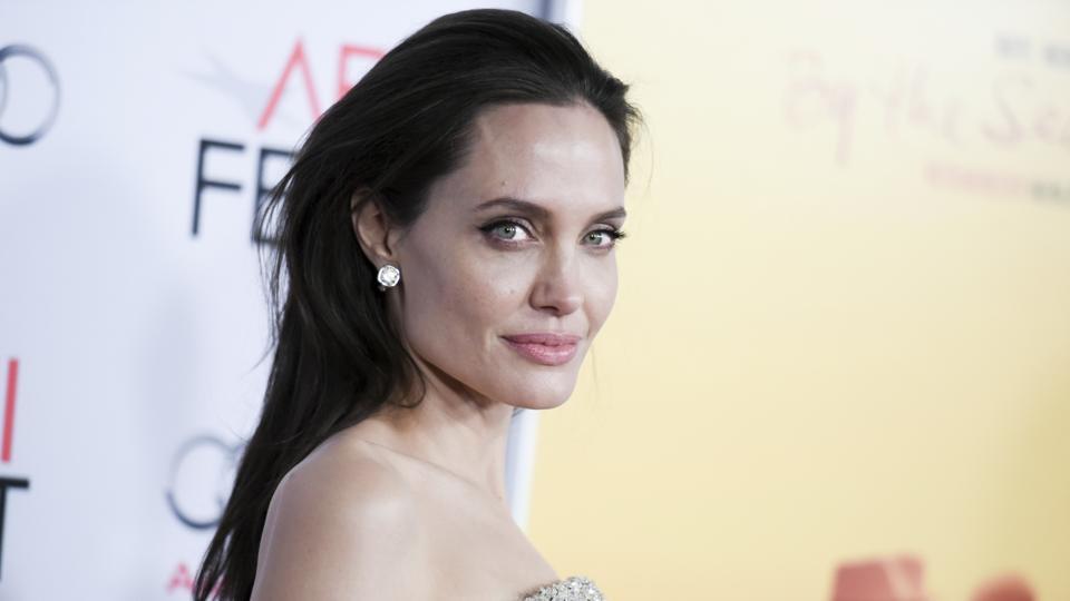 Angelina’dan safari pozu