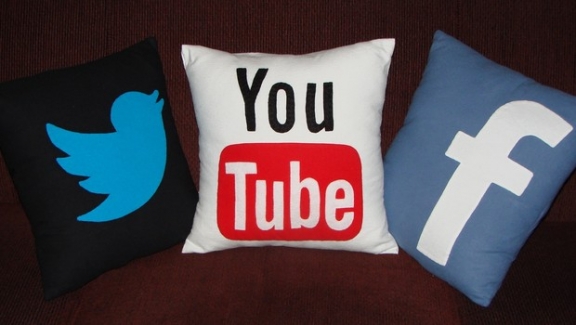 Facebook, Twitter ve YouTube a erişim engellendi