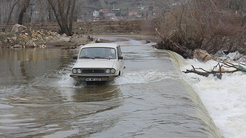 Kocaçay Köprüsü sular altında