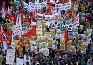 İrlanda da Protestolar Sürüyor: