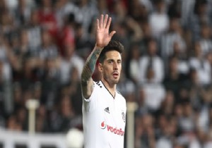 Jose Sosa ücretine zam istiyor!