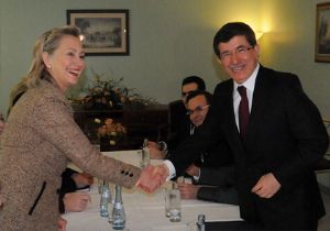 Davutoğlu Clinton İle Görüştü!