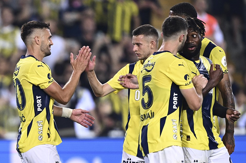 Fenerbahçe, kadrosunu UEFA ya bildirdi