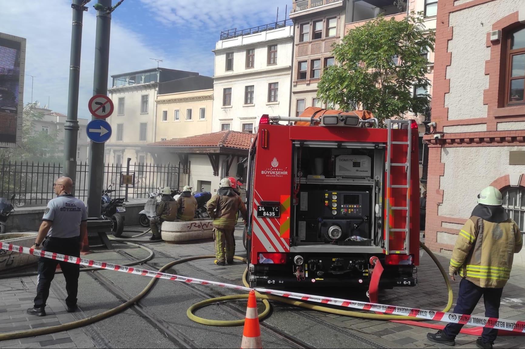 Beyoğlu Belediyesi nde trafo patlaması