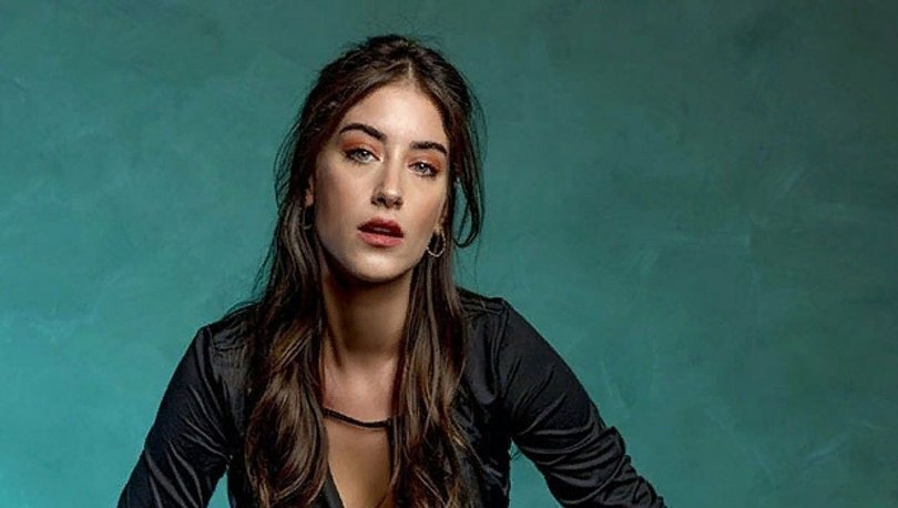 Hazal Kaya dan müjdeli haber